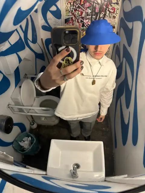 Look similar